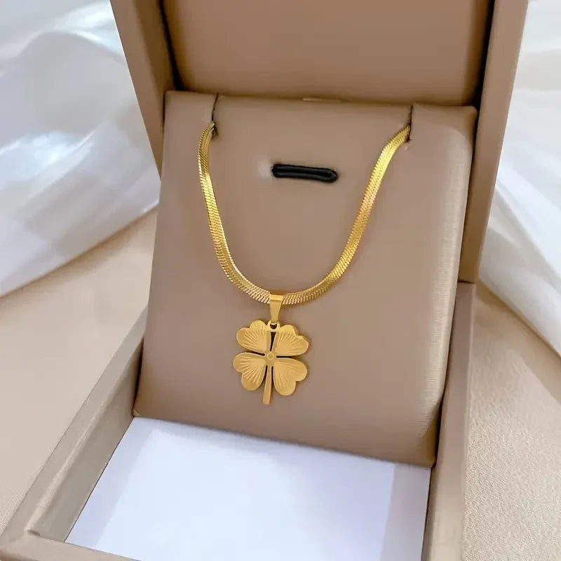 Gold Clover Pendant Necklace