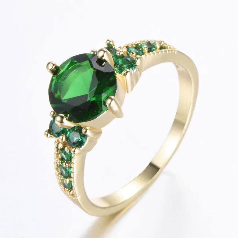 Celia Elegant Gold Ring