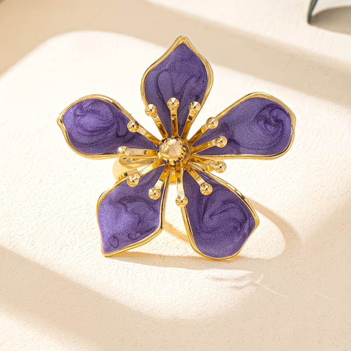 Chic Floral Ring