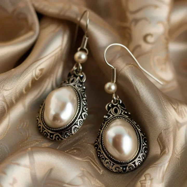 Water Drop Silver-Embedded Pearl Earrings