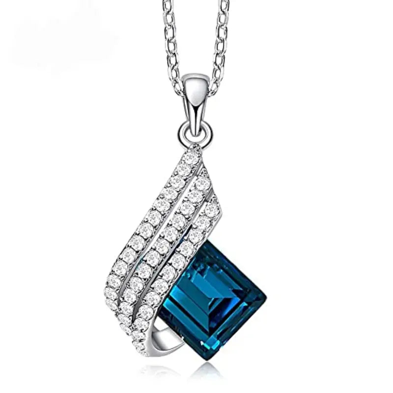 White Gold Royal Splendor Jewelry Set