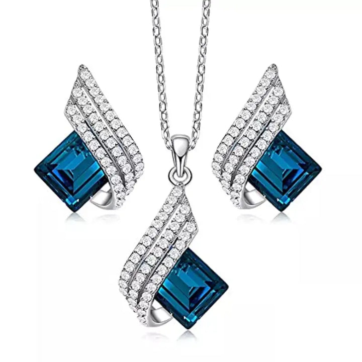 White Gold Royal Splendor Jewelry Set