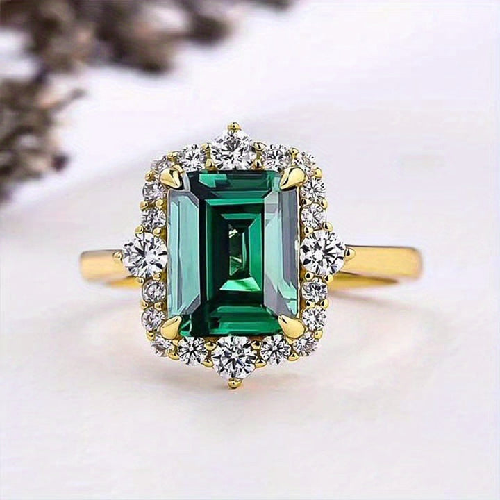 Emerald Majesty Ring