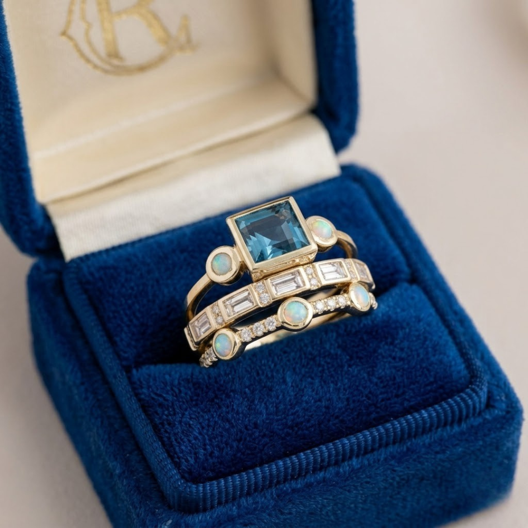 Vintage Blue Crystal Ring Set" can be rewritten as "Charming Vintage Blue Crystal Ring Set.