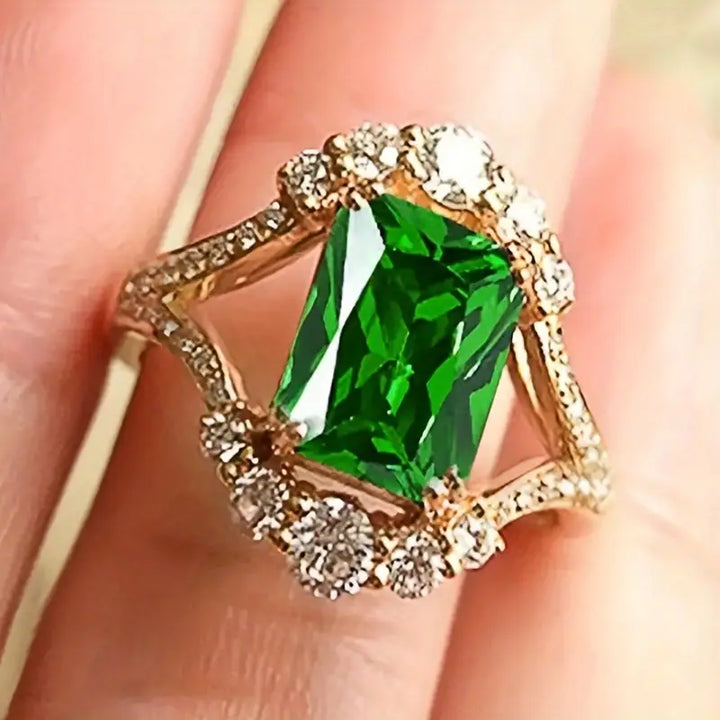 Stunning Emerald Ring