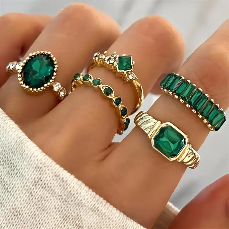 Emerald Tsarina Gold Ring Set" can be rewritten as "Tsarina Emerald Gold Ring Set.