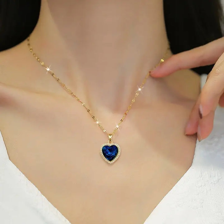 Heart-Shaped Gold Necklace with Sapphire