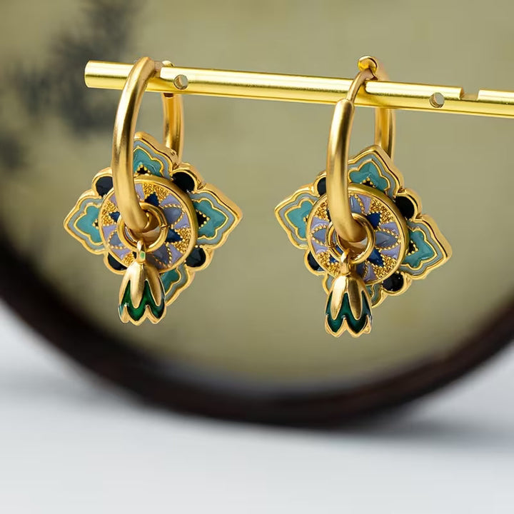 Chic Vintage-Inspired Lacquered Earrings