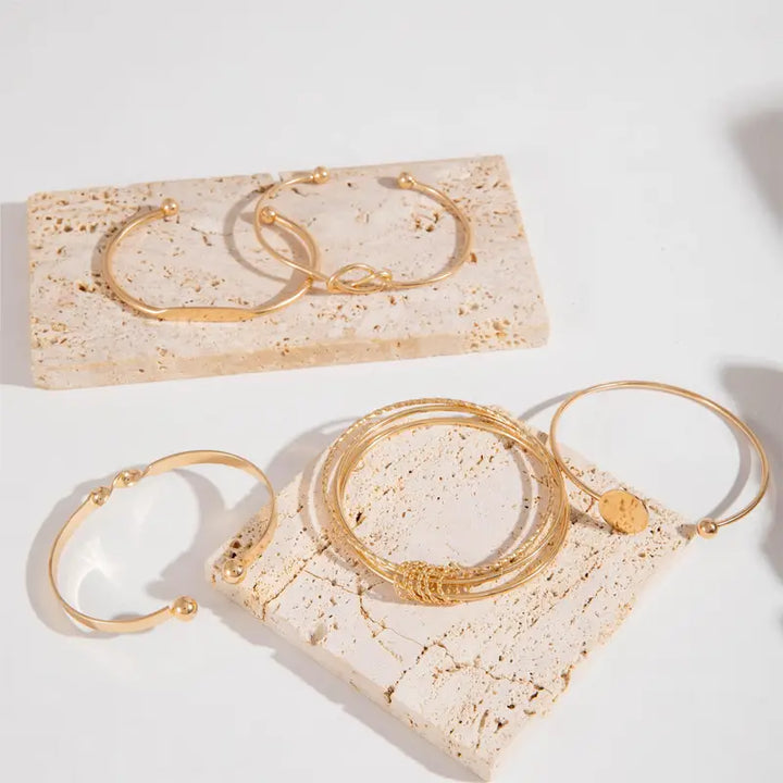 Gold Elegant Knot Bracelet Set