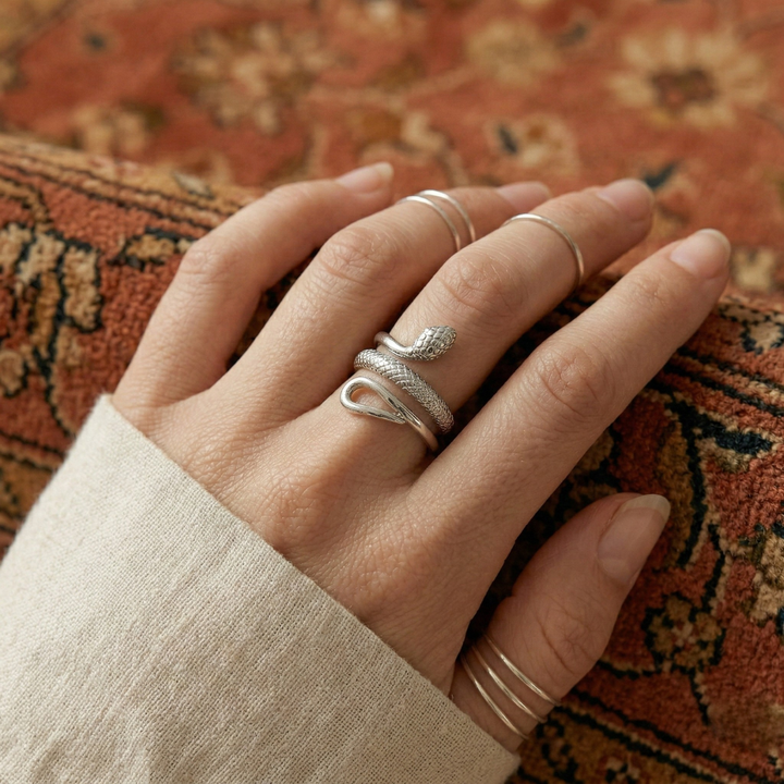 Adjustable Detailed Snake Ring