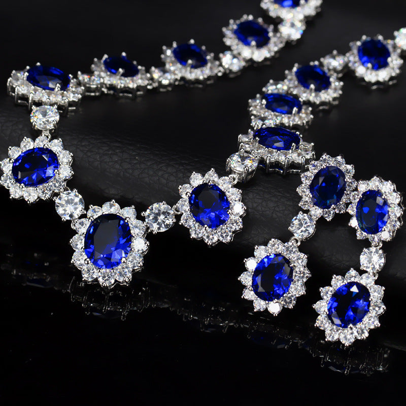 Queen Jewelry Set: Earrings & Necklace