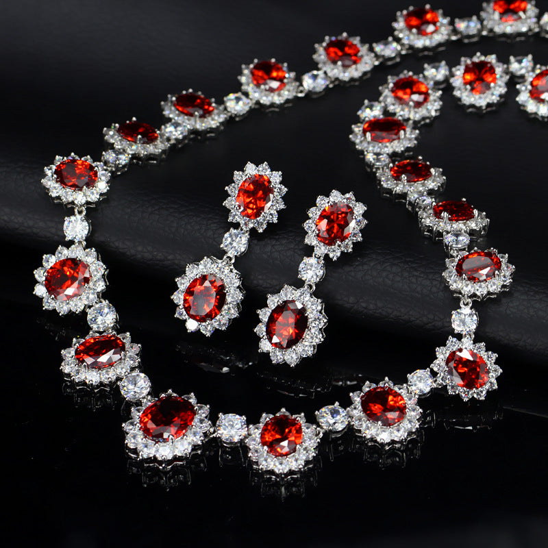Queen Jewelry Set: Earrings & Necklace