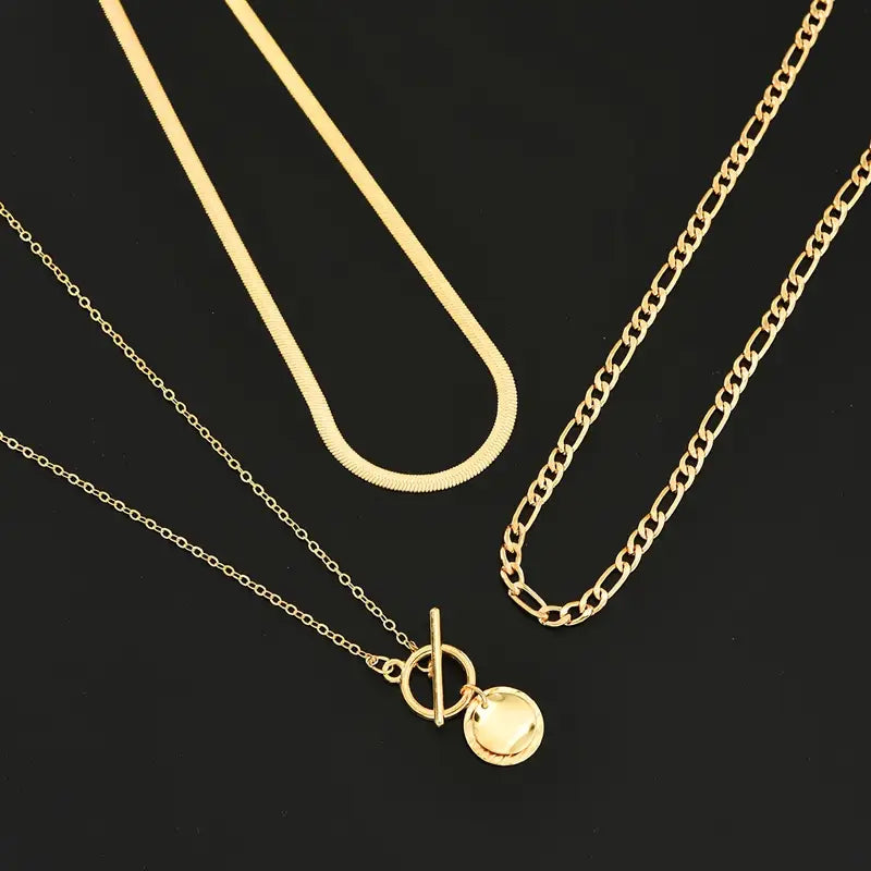 Savira Gold Textured Coin Necklace