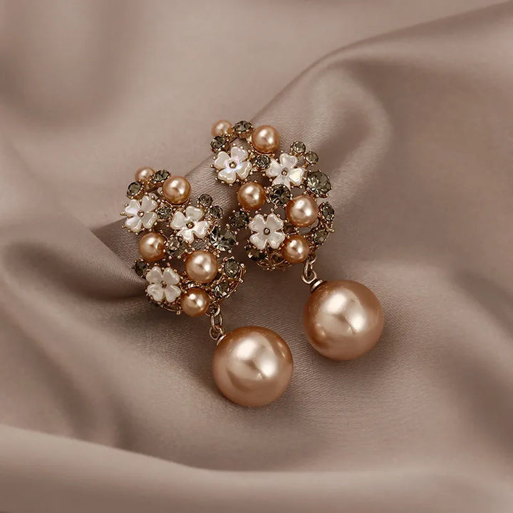 Chic Pearl Flower Earrings