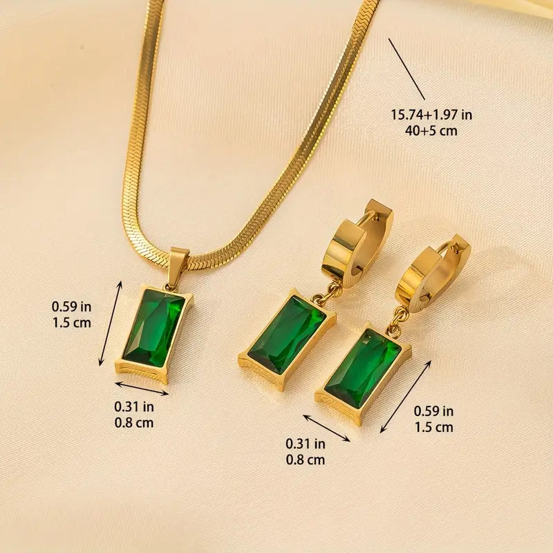 Elegant Emerald Jewelry Set