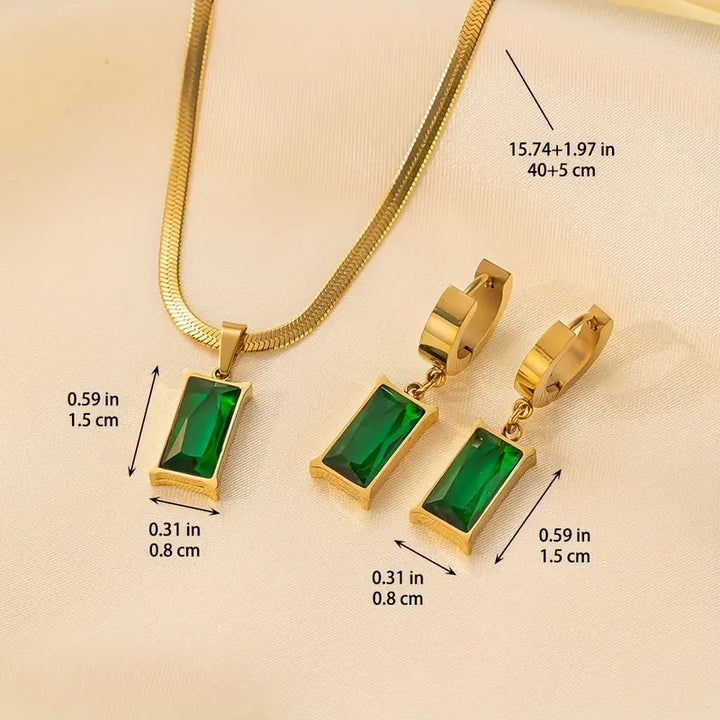 Elegant Emerald Jewelry Set