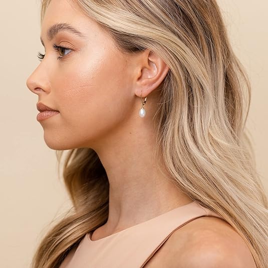 Gold Elegant Pearl Earrings