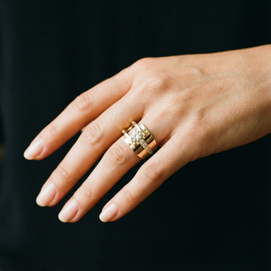 Vintage Irregular Gold Ring with Zirconia