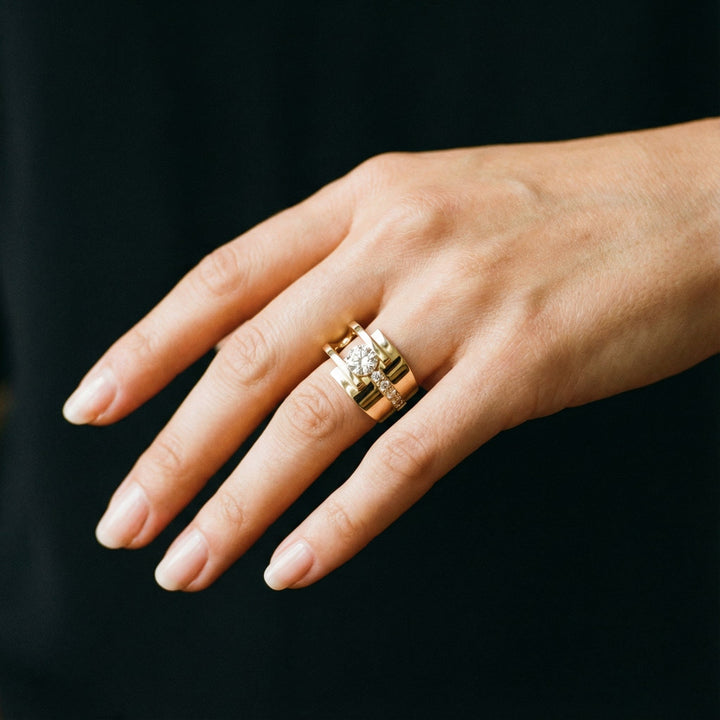Vintage Irregular Gold Ring with Zirconia