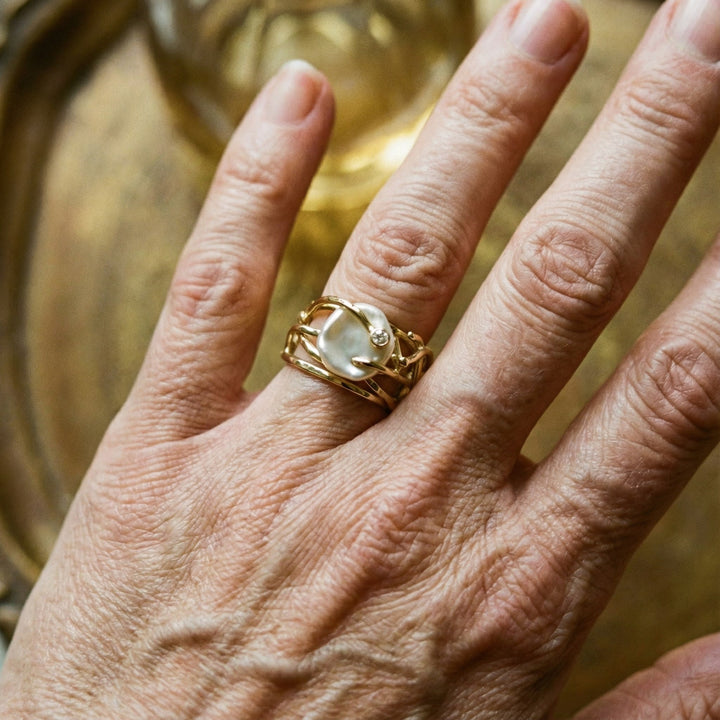Elegant Vintage Gold and Pearl Ring