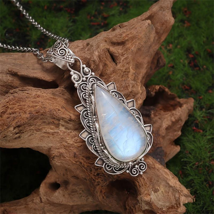 Vintage Moonstone Pendant Necklace" can be rewritten as "Charming Vintage Moonstone Pendant Necklace.