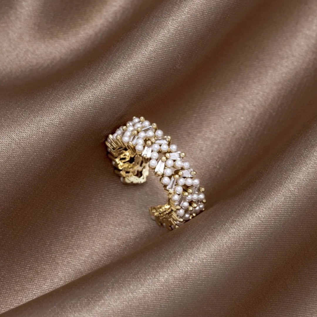 Gold Luxury Pearl Ring