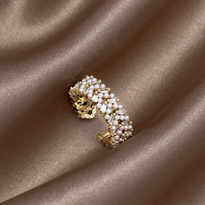 Gold Luxury Pearl Ring