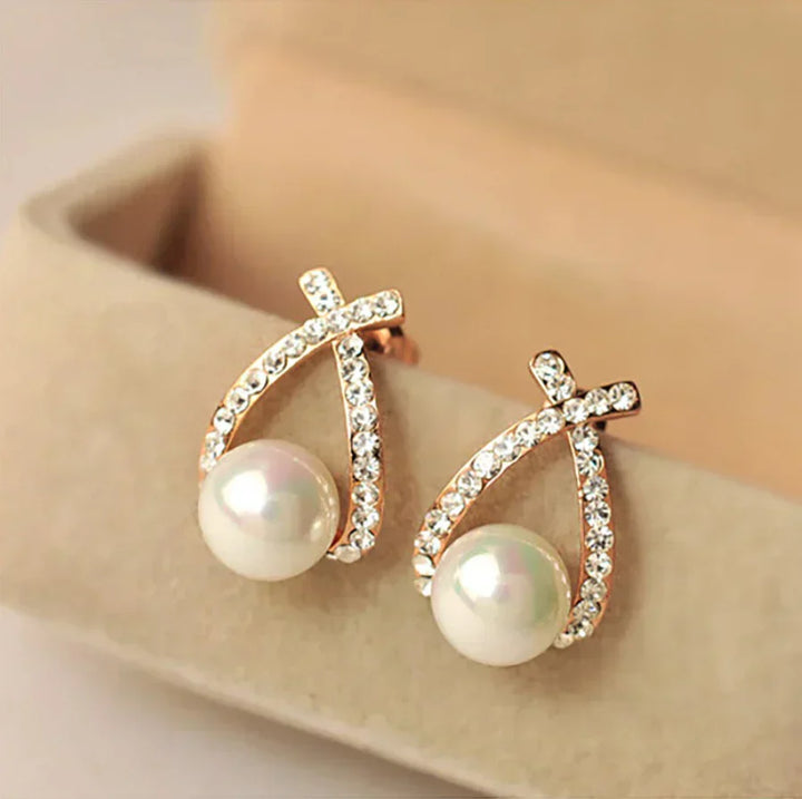 Eva - Pearl and Crystal Intertwined Earrings