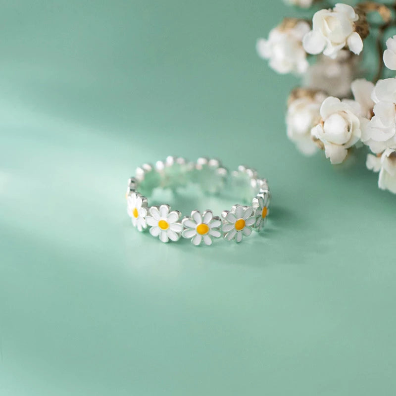 Adjustable Silver Daisy Ring