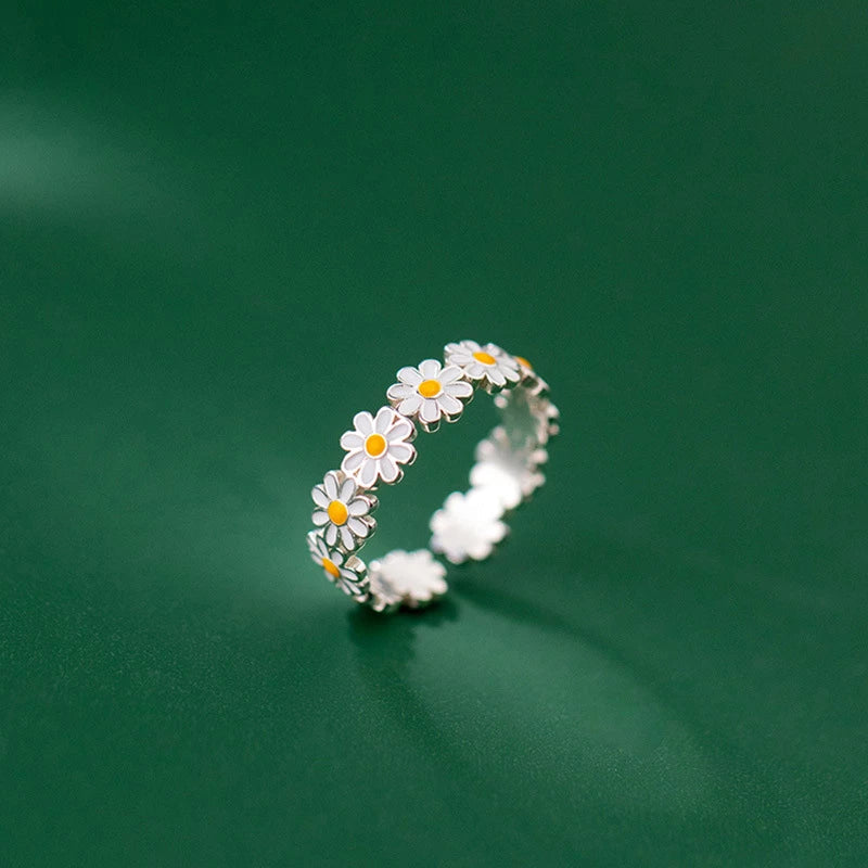 Adjustable Silver Daisy Ring