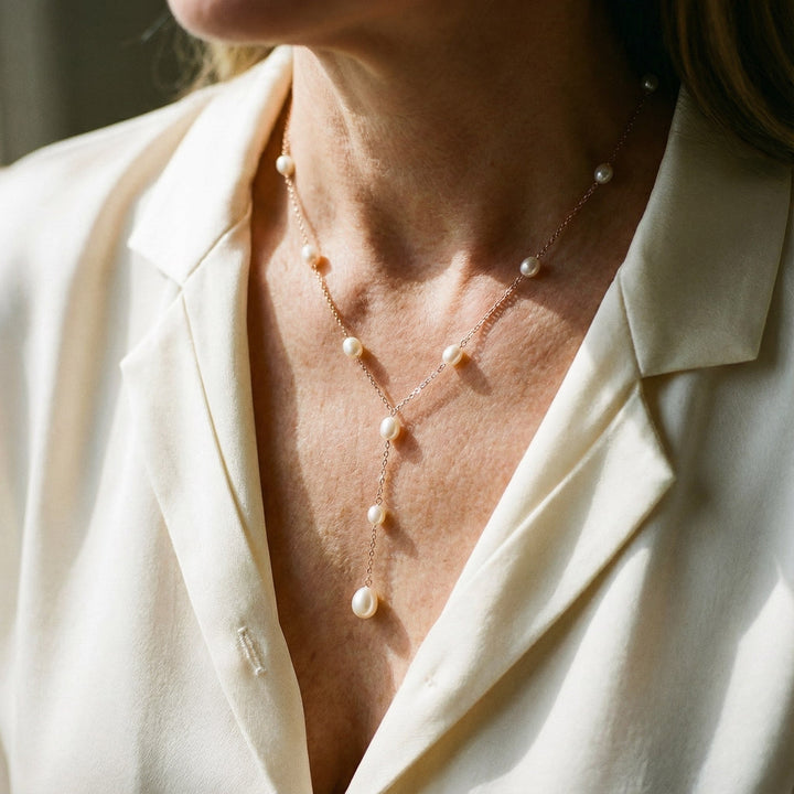 Vintage Pearl Pendant Necklace