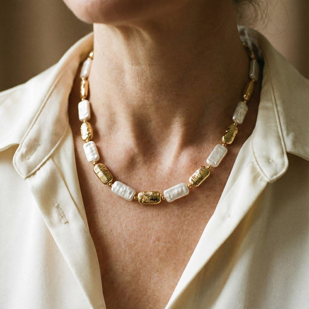Vintage Collar with Rectangular Gold and White Pearls