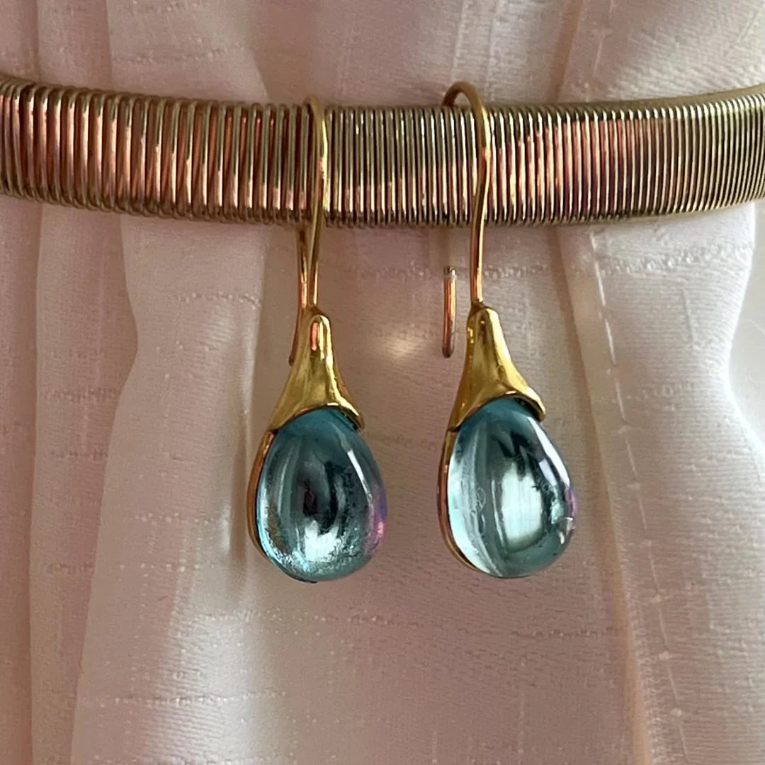 Silver Leaf Earrings" can be rewritten as "Elegant Silver Leaf Earrings.