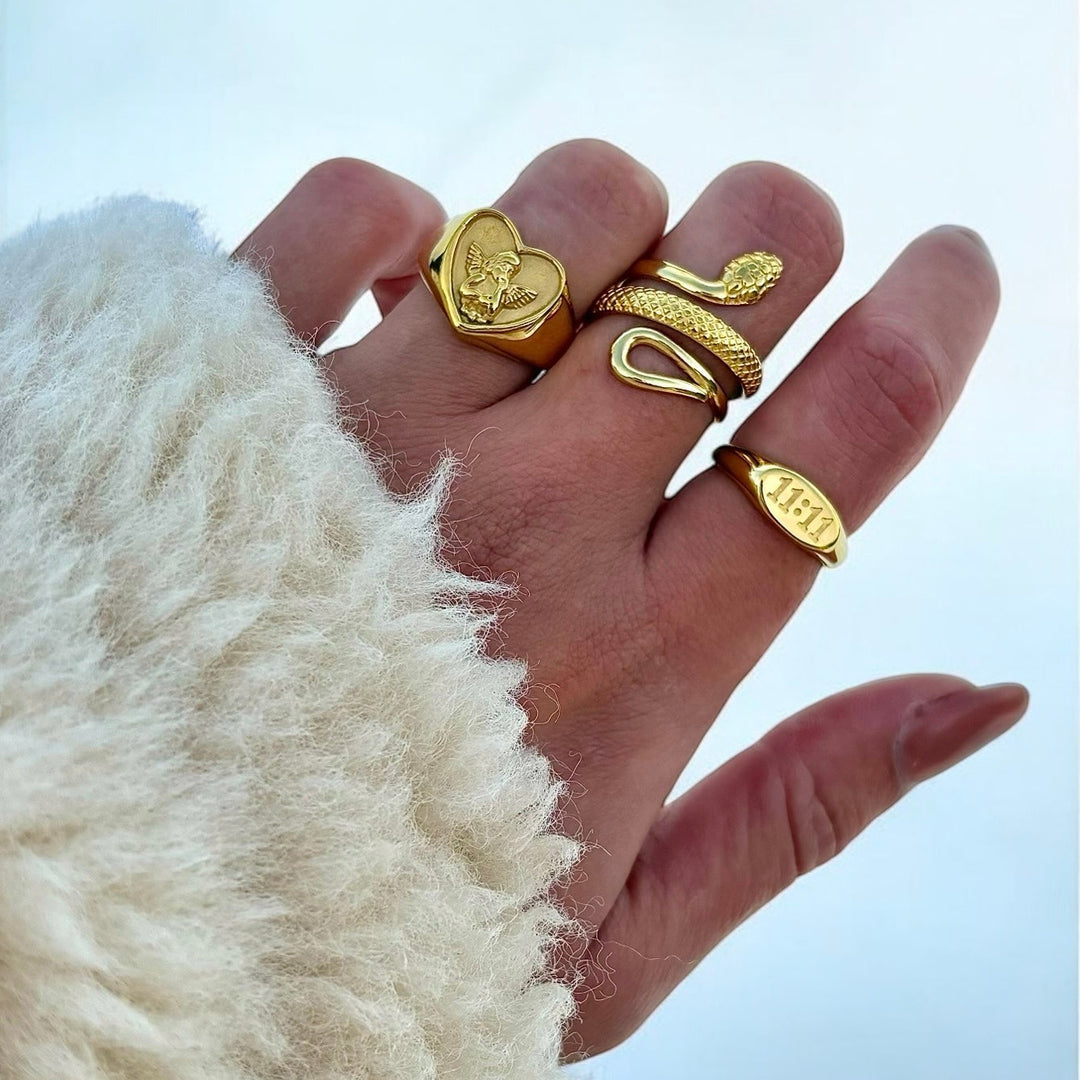 Adjustable Detailed Snake Ring