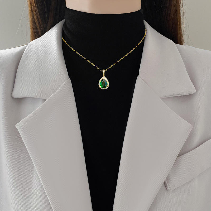 Emerald Aurora Jewelry Collection