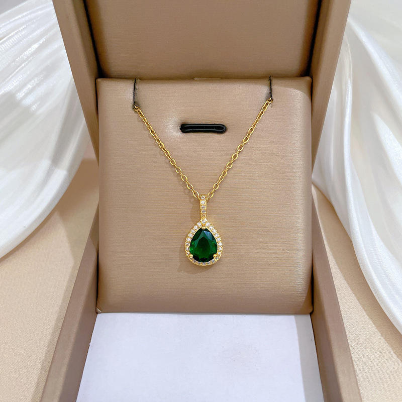 Emerald Aurora Jewelry Collection
