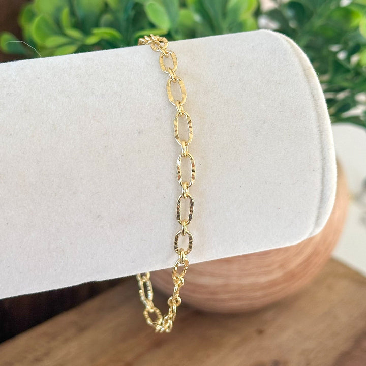 Elisa Sunburst Bracelet" can be rewritten as "Elisa Radiant Sunburst Bracelet.