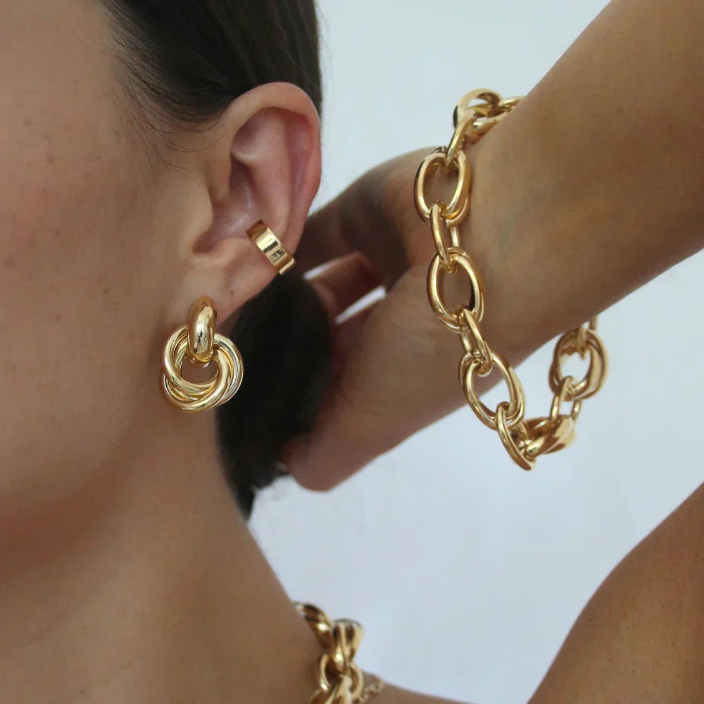 Gold Intertwined Earrings