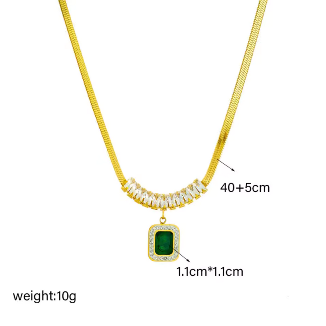 Emerald Night Jewelry Set" can be rewritten as "Emerald Night Jewelry Collection.
