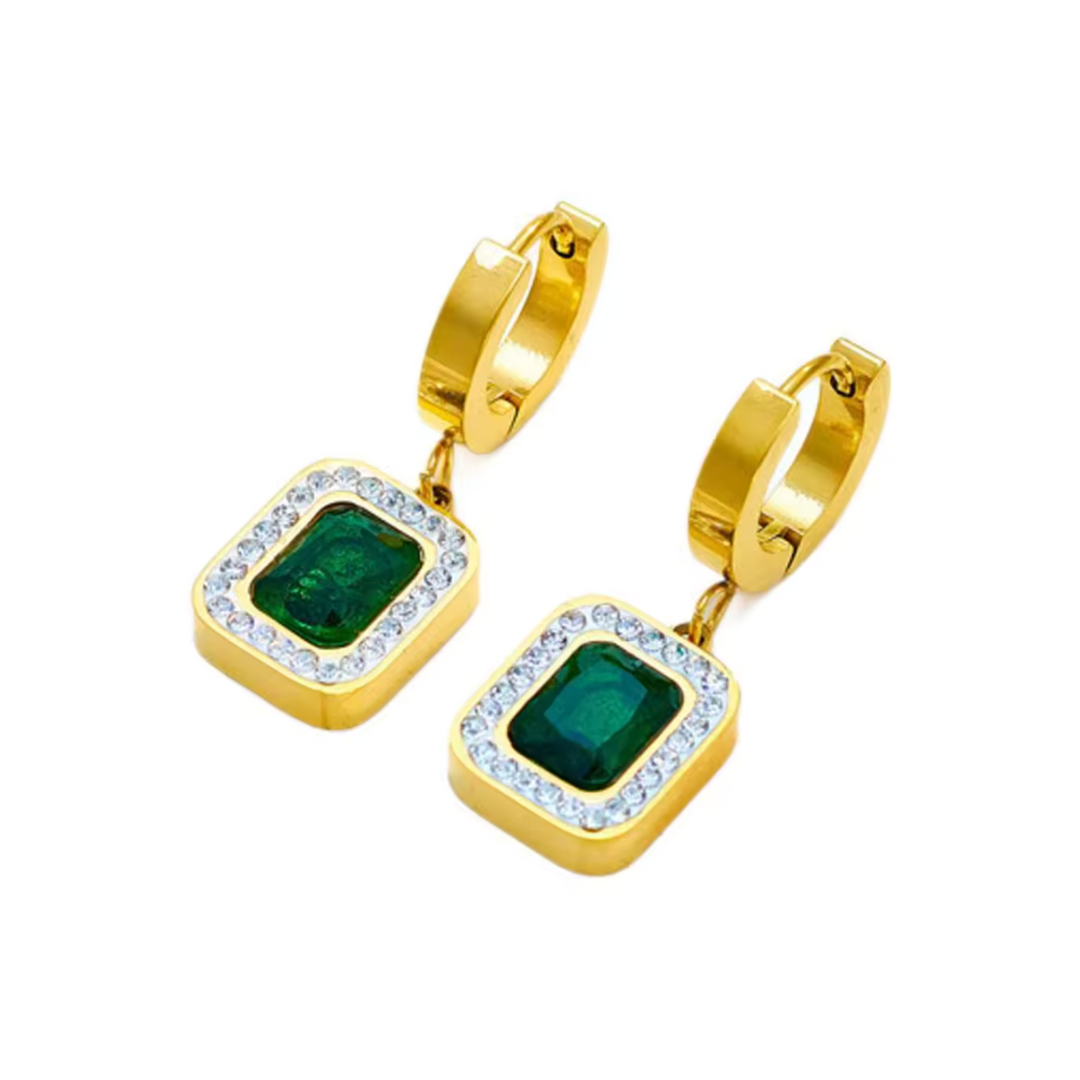 Emerald Night Jewelry Set" can be rewritten as "Emerald Night Jewelry Collection.