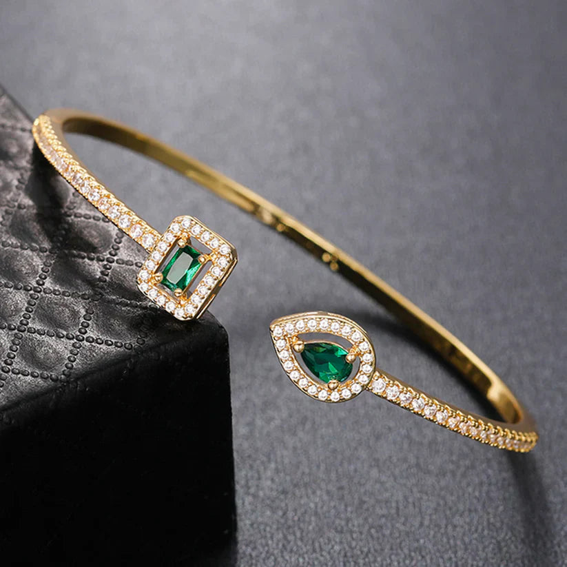 Stunning Emerald Bracelet