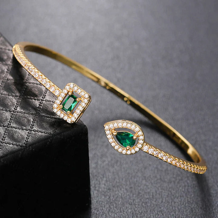 Stunning Emerald Bracelet
