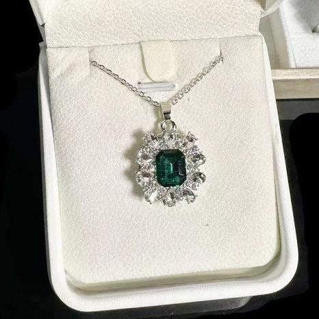 Serena Emerald Pendant Necklace