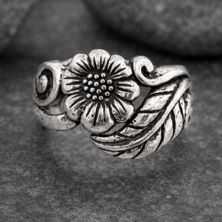 Vintage Silver Leaf & Flower Ring