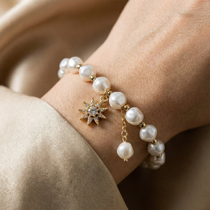 White Gold Pendant Bracelet with Pearl and Sunflower Charm