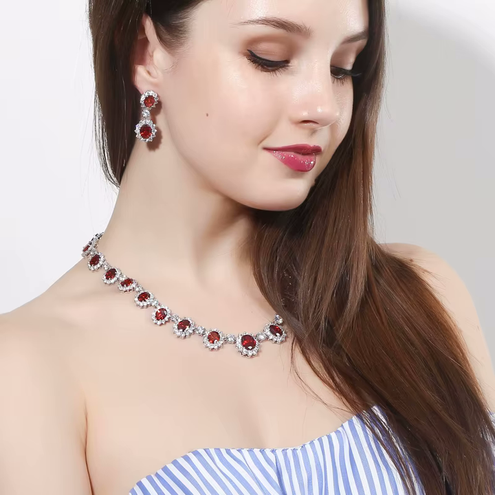 Queen Jewelry Set: Earrings & Necklace