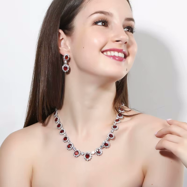 Queen Jewelry Set: Earrings & Necklace