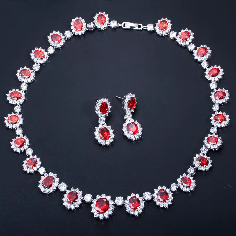 Queen Jewelry Set: Earrings & Necklace
