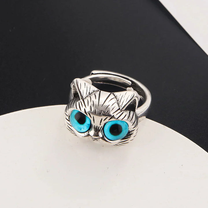 Vintage Silver Cat Ring with Blue Eyes – Perfect for Cat Lovers