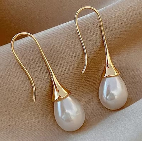 Vintage Pearl Drop Earrings